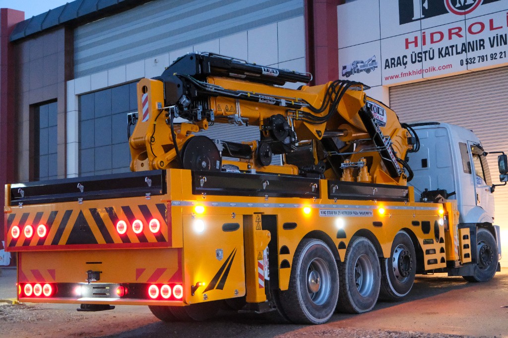 Knuckle Boom Cranes